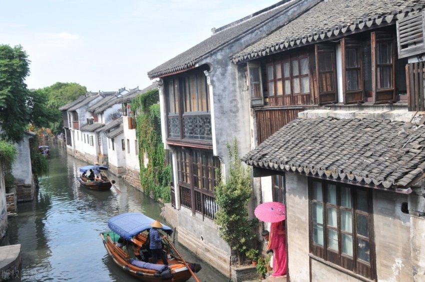 午评：尿素涨近3%，沪铅跌近2%